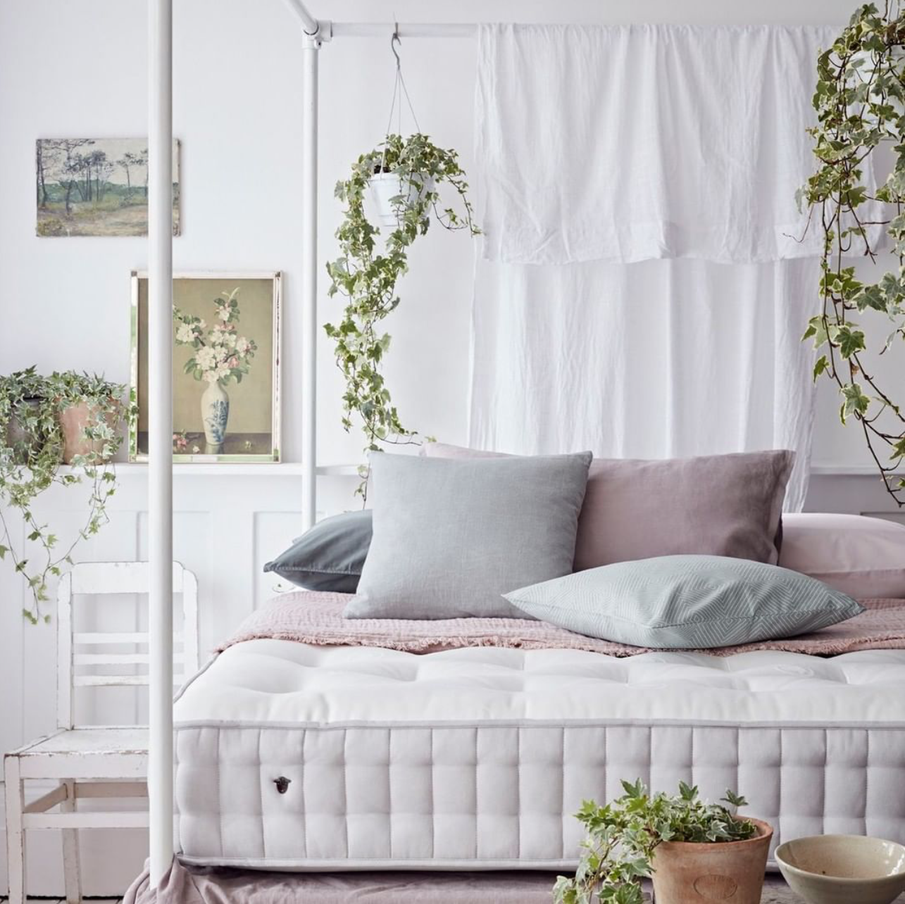 Herdysleep Mattress pink lifestyle