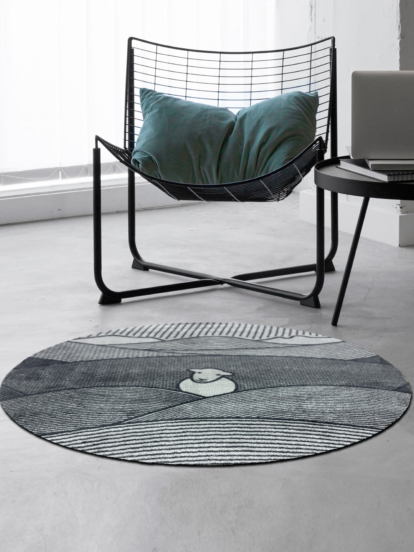 Line Herdy Rug - Circular