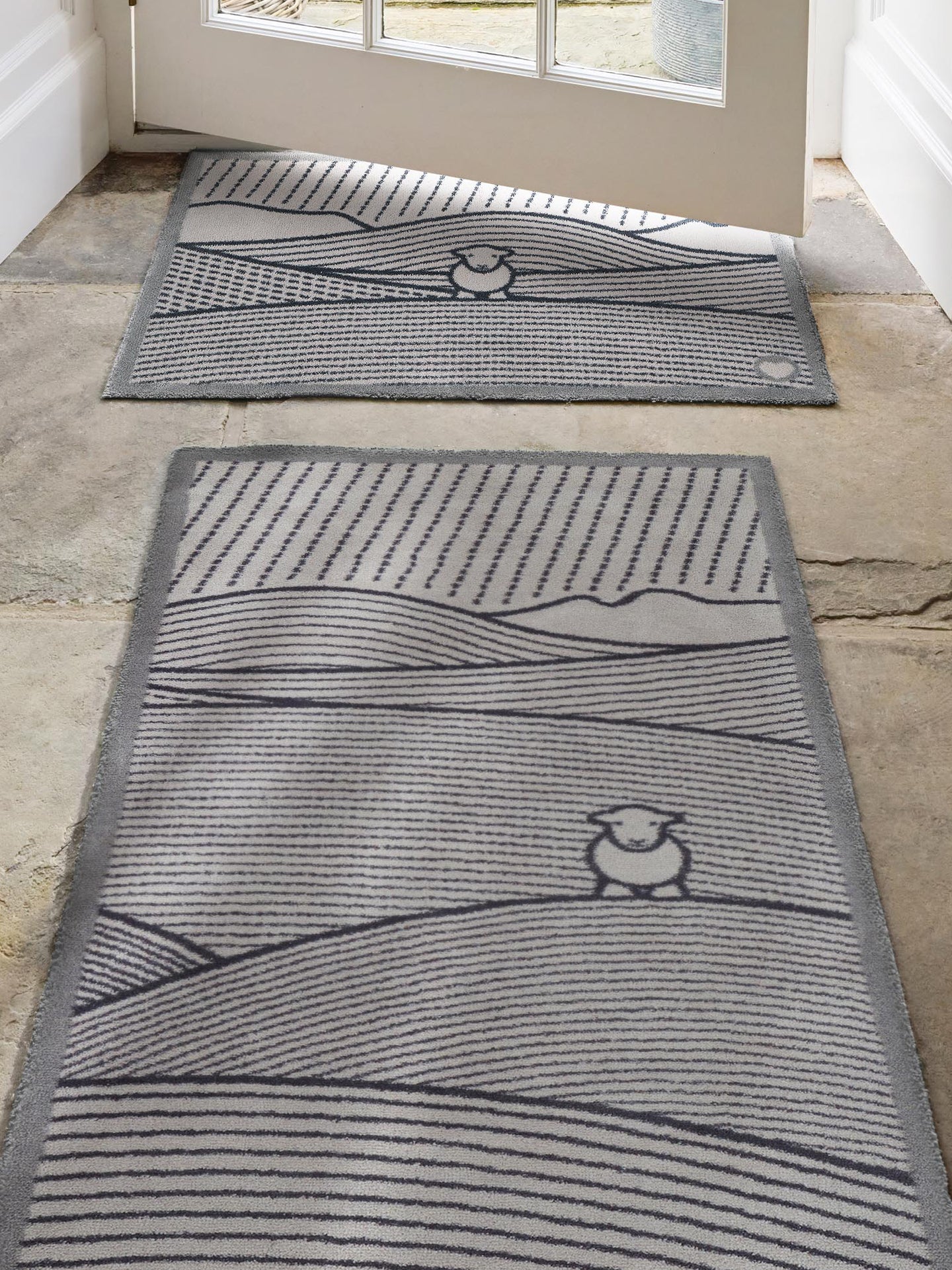 Line Herdy Hug Rug - Runner