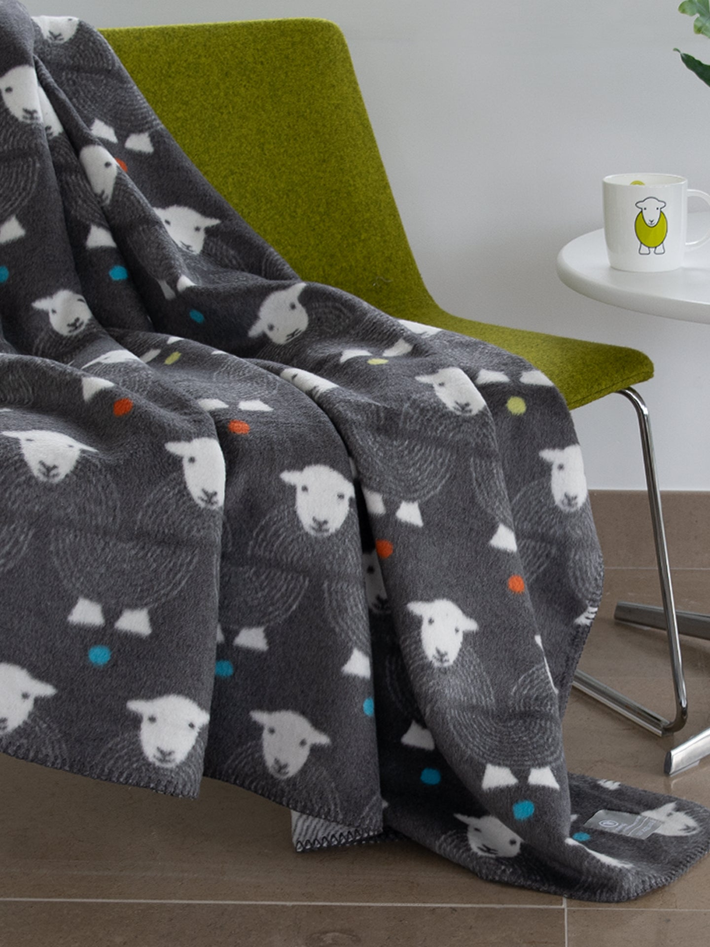 Wave Blanket Dark Grey